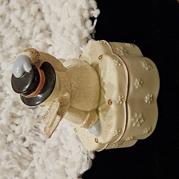 Lenox Music Box Snowman - Picture 3 of 12